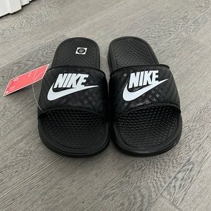 Brand new size 9 Nike slides women